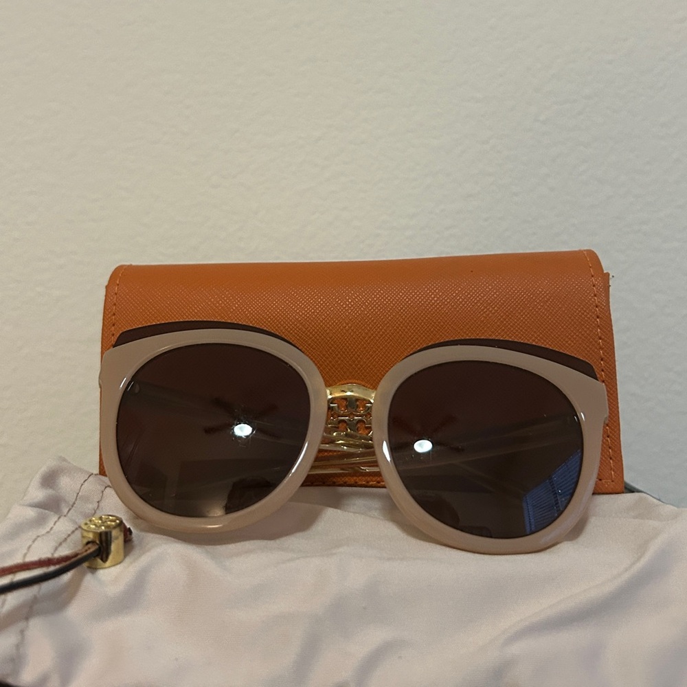 Tory Burch cat eye sunglasses w/ bag & case
